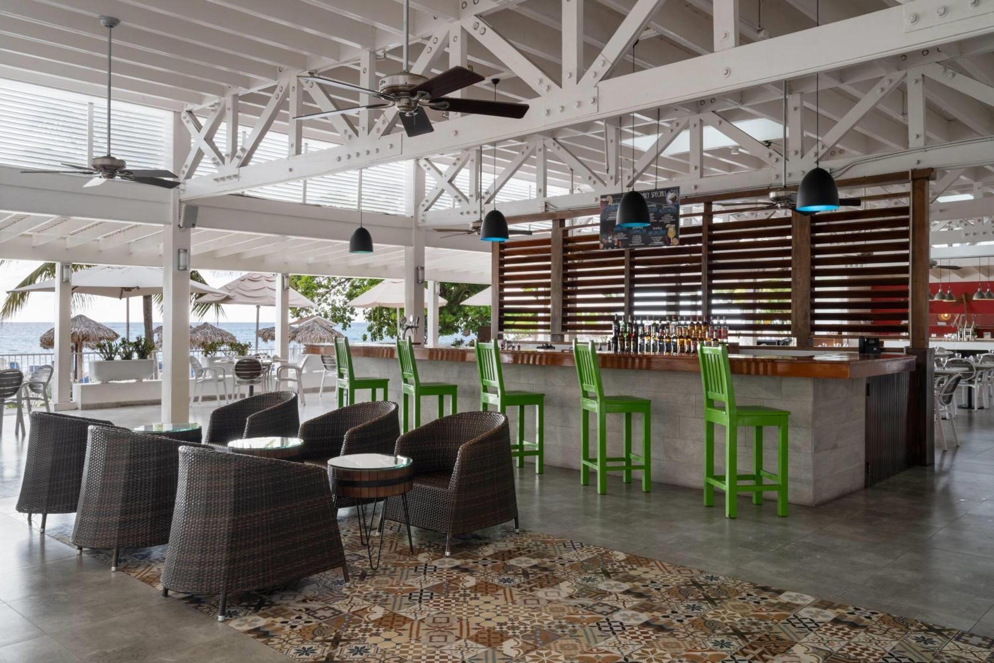Grand Decameron Cornwall Beach, A Trademark All-Inclusive Resort Montego Bay Exteriör bild