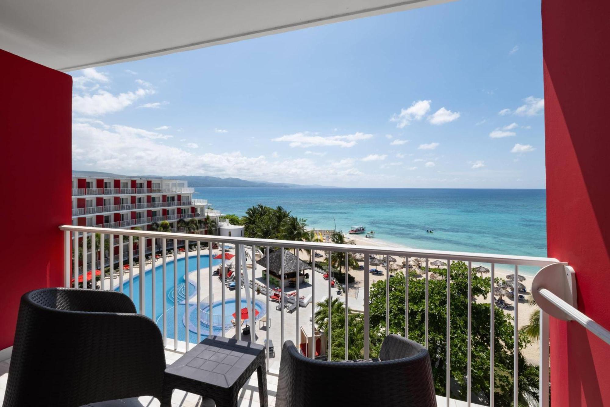 Grand Decameron Cornwall Beach, A Trademark All-Inclusive Resort Montego Bay Exteriör bild